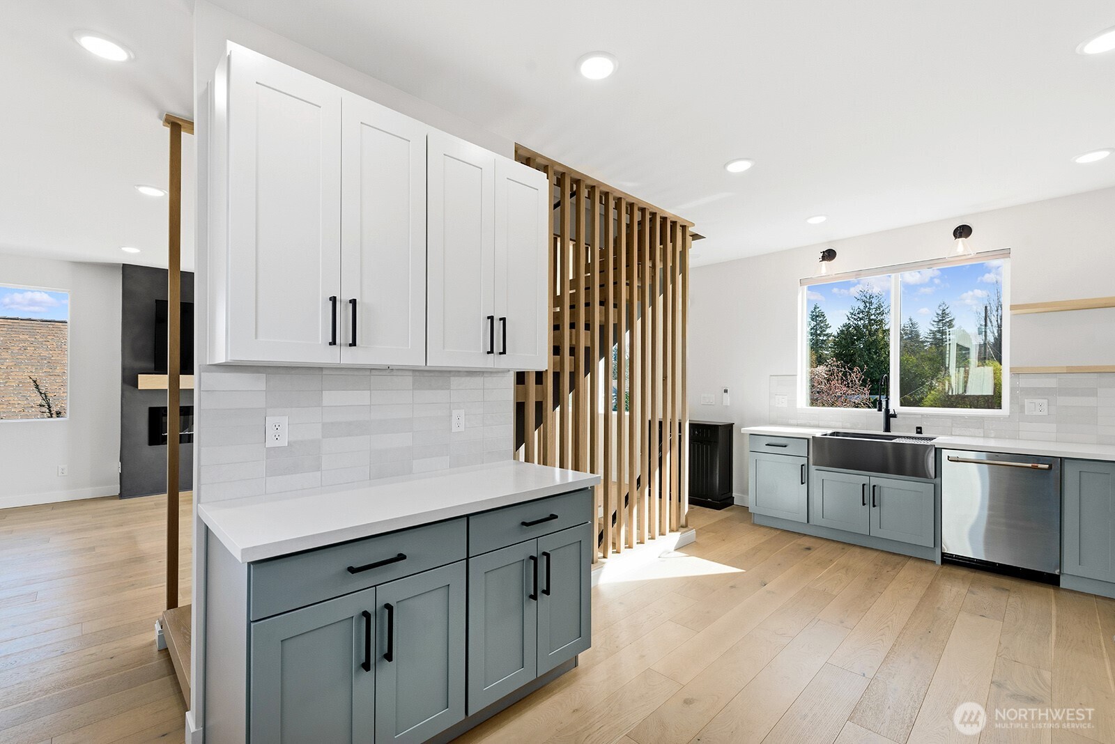 8451 18th Avenue SW, Seattle, WA 98106