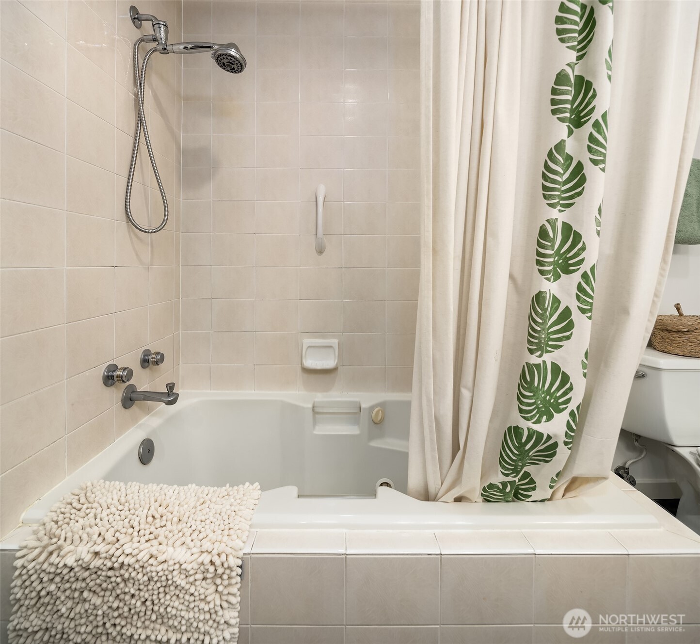9039 NE Juanita Drive #305, Kirkland, WA 98034