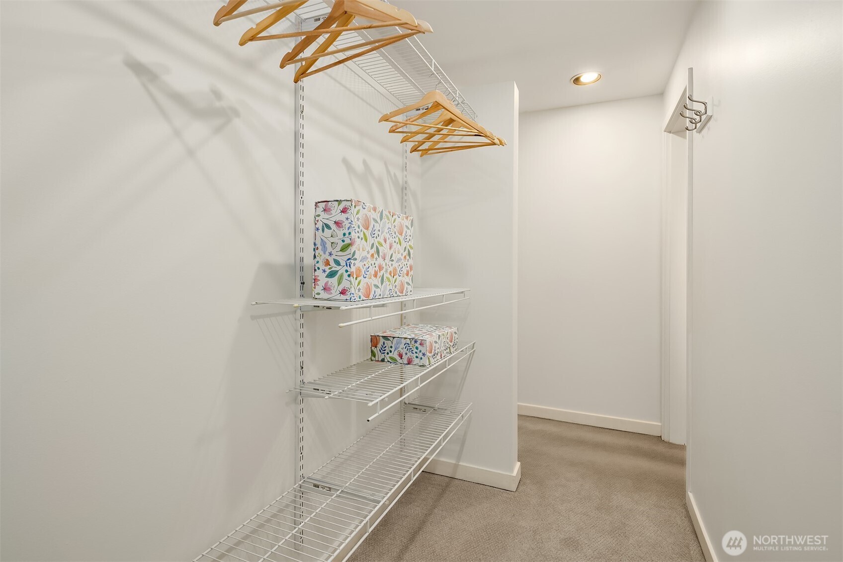9039 NE Juanita Drive #305, Kirkland, WA 98034