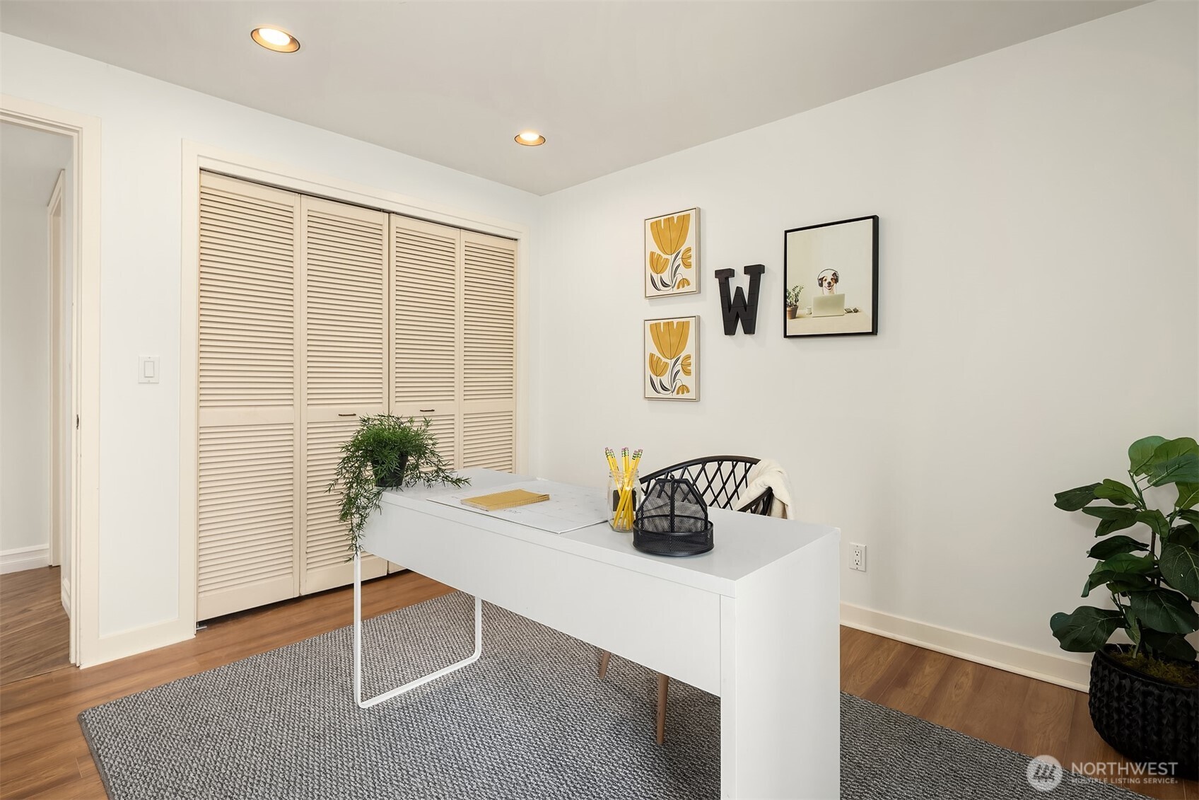 9039 NE Juanita Drive #305, Kirkland, WA 98034