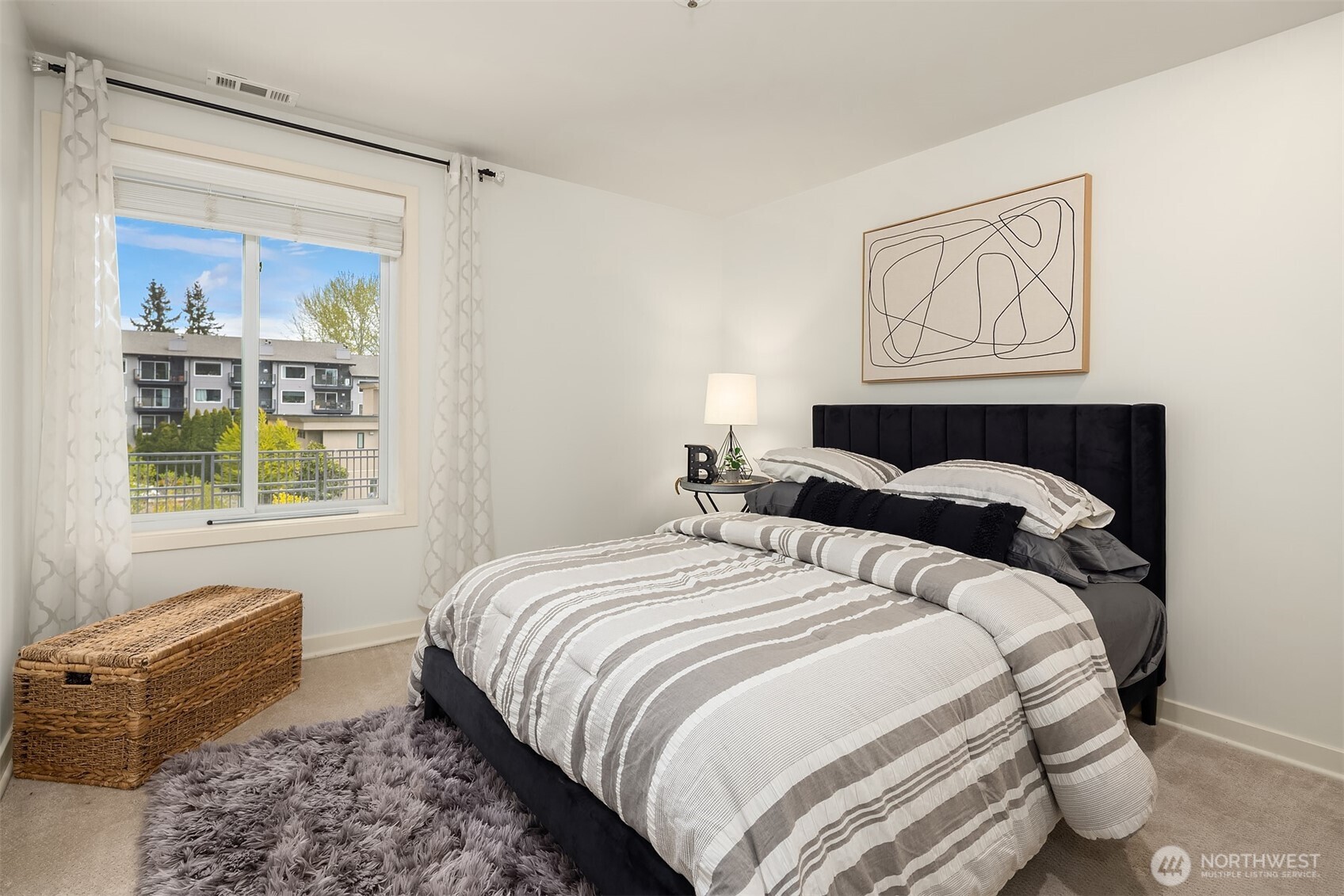 9039 NE Juanita Drive #305, Kirkland, WA 98034
