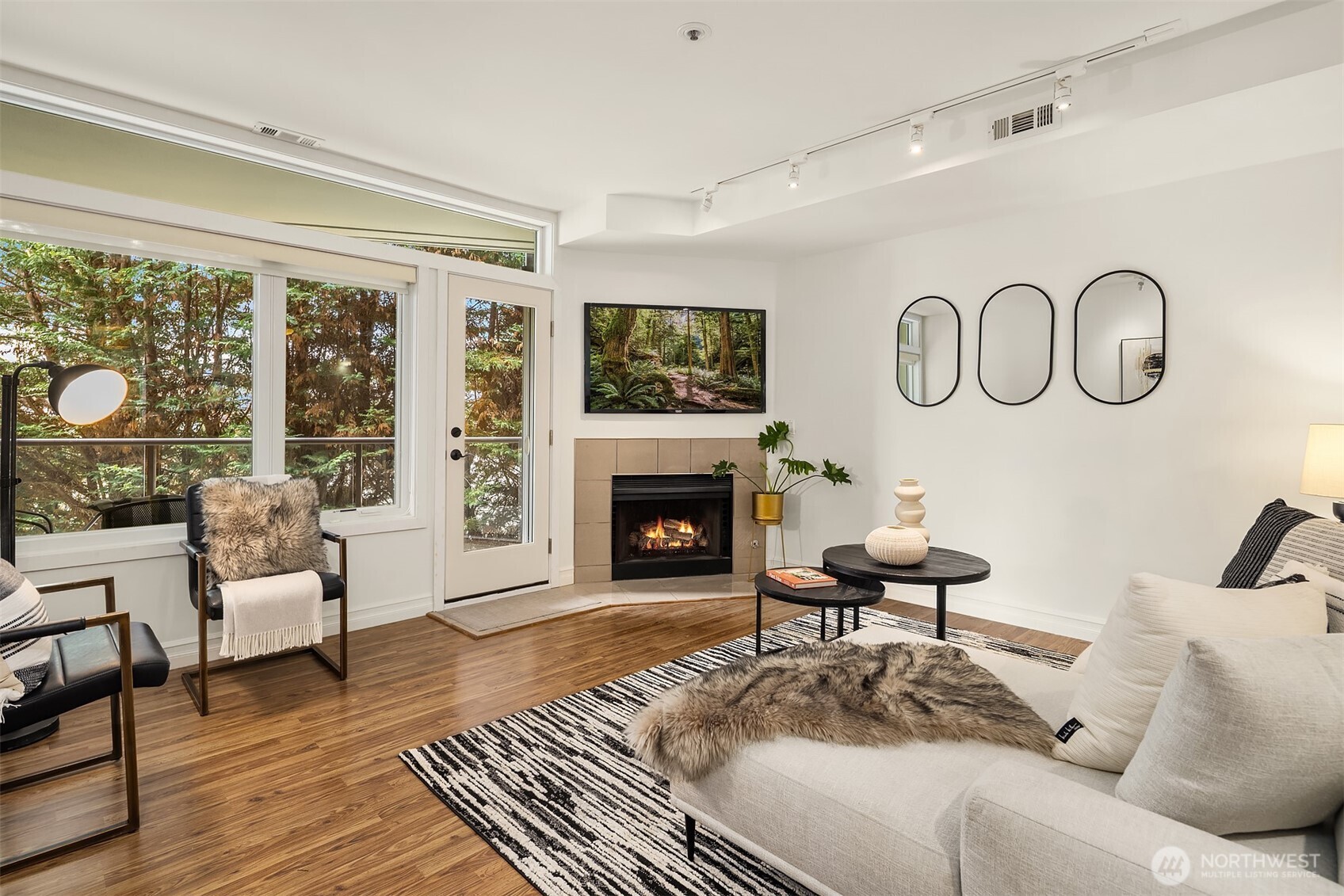 9039 NE Juanita Drive #305, Kirkland, WA 98034