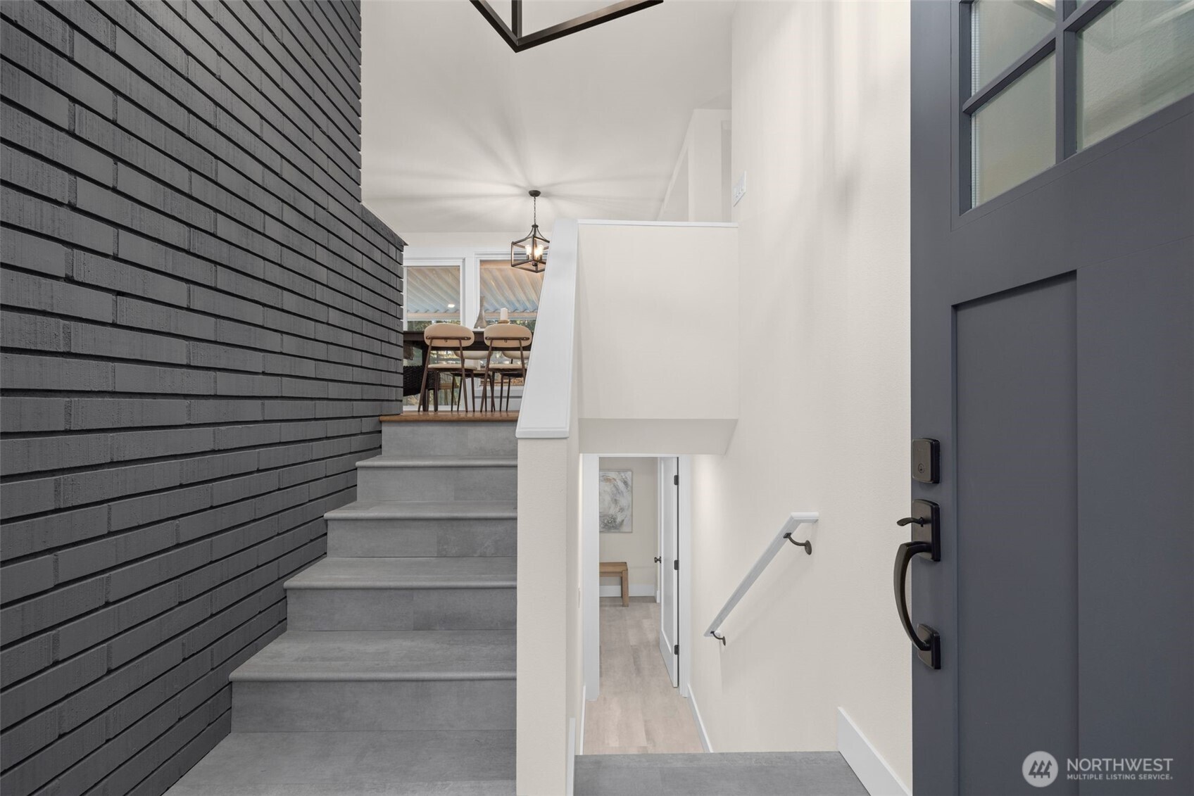 18330 47th Place NE, Lake Forest Park, WA 98155