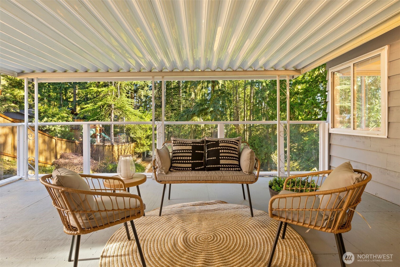 18330 47th Place NE, Lake Forest Park, WA 98155