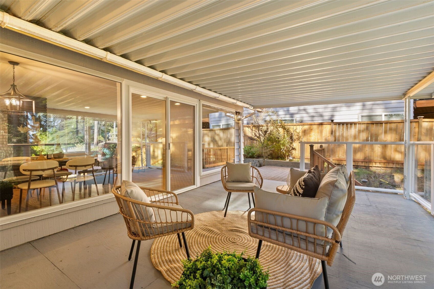 18330 47th Place NE, Lake Forest Park, WA 98155