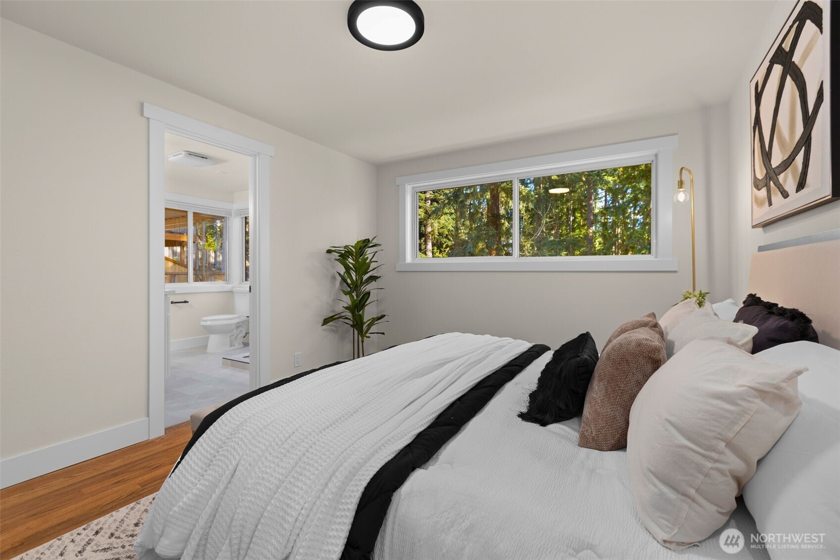 18330 47th Place NE, Lake Forest Park, WA 98155