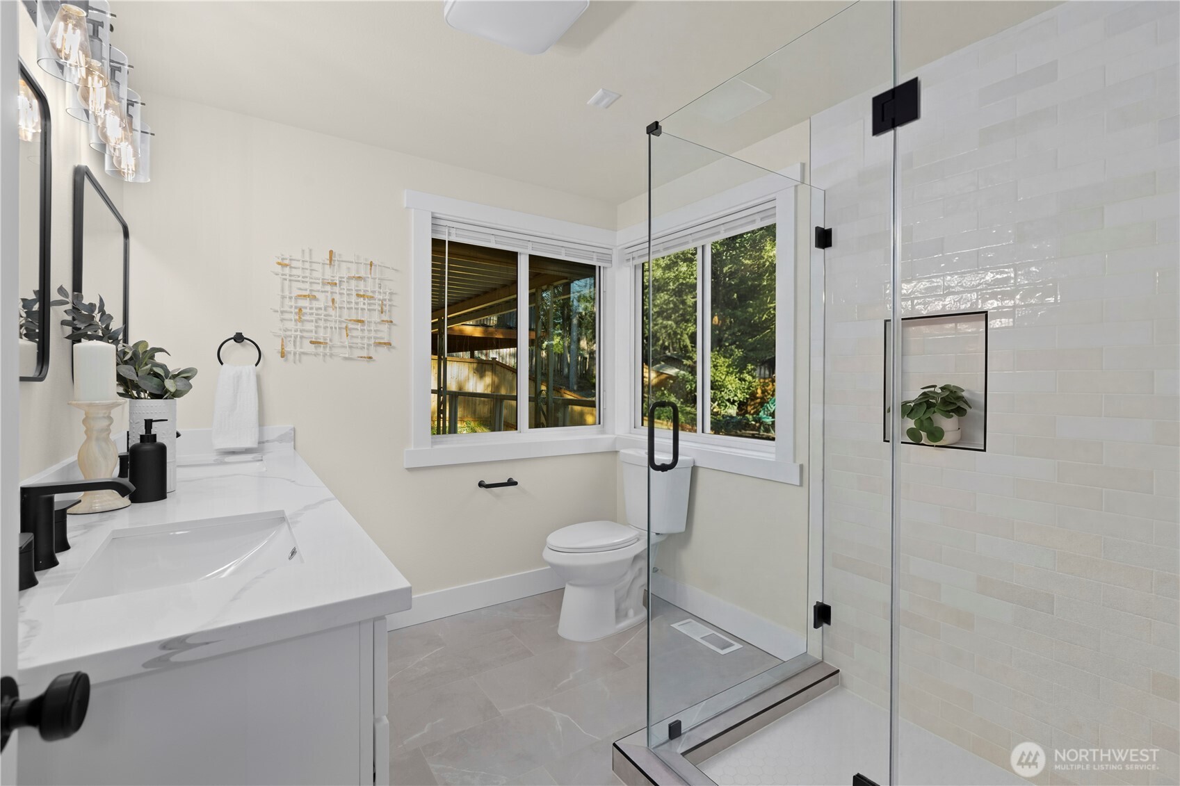 18330 47th Place NE, Lake Forest Park, WA 98155