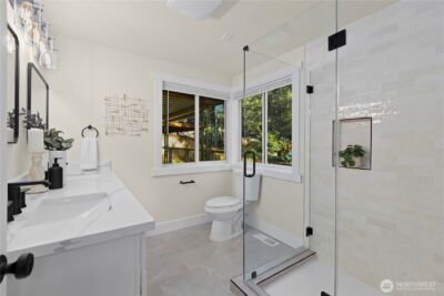 18330 47th Place NE, Lake Forest Park, WA 98155 - Photo 16