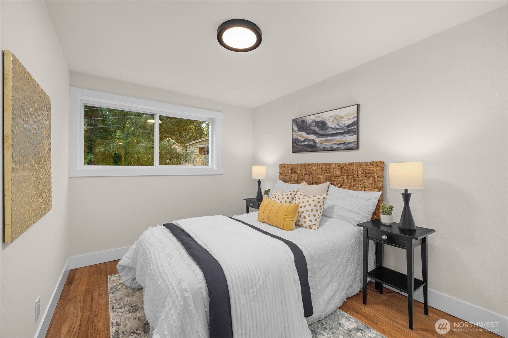 18330 47th Place NE, Lake Forest Park, WA 98155