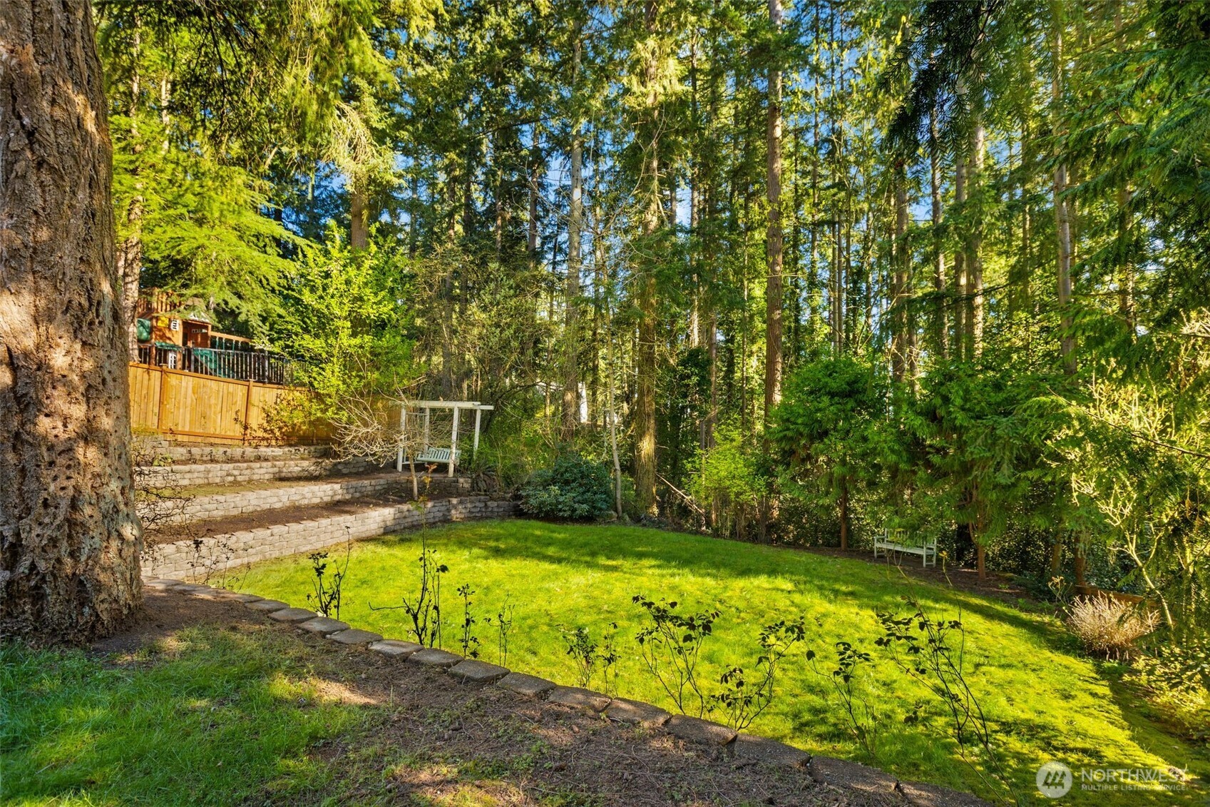 18330 47th Place NE, Lake Forest Park, WA 98155