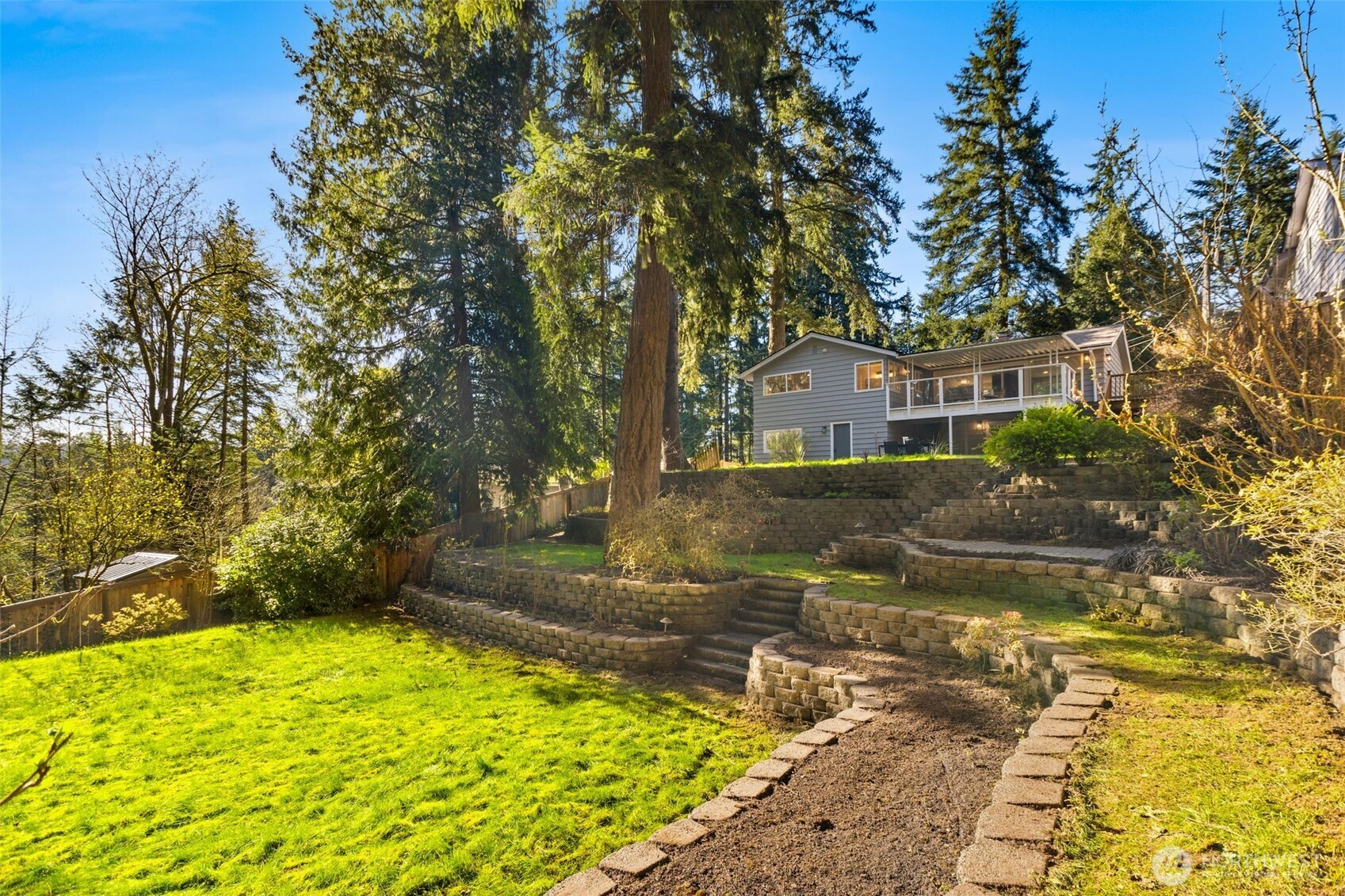 18330 47th Place NE, Lake Forest Park, WA 98155