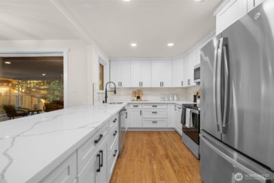 18330 47th Place NE, Lake Forest Park, WA 98155 - Photo 5