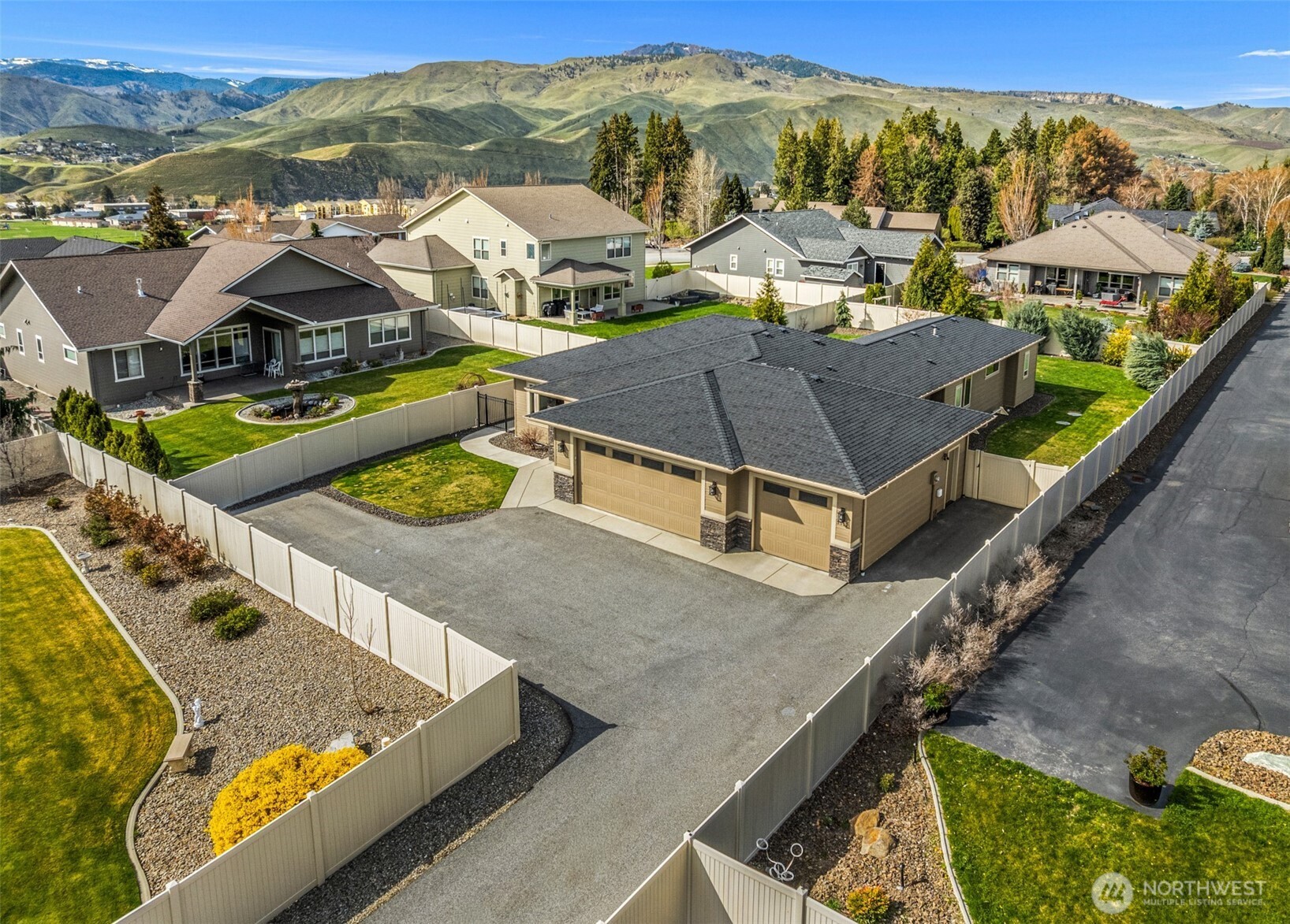 3512 Dianna Way , Wenatchee, WA 98801