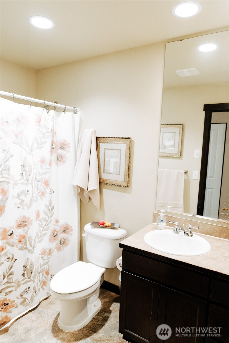 108 Jeff Street , Mount Vernon, WA 98273