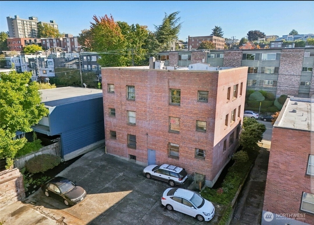 315 12th Avenue E, Seattle, WA 98102
