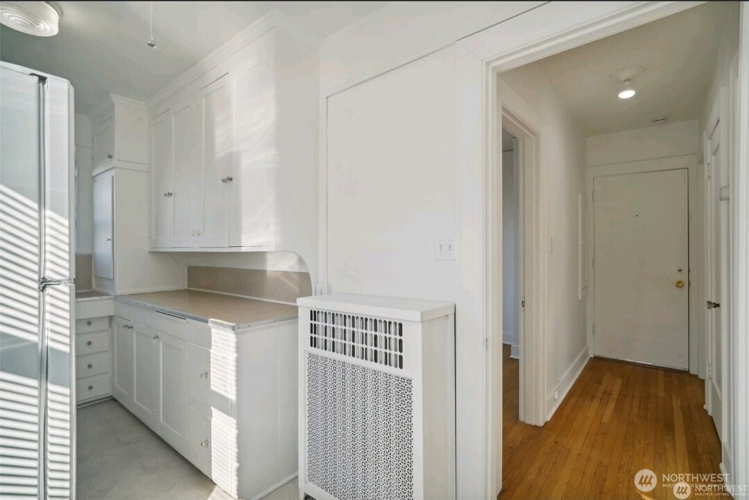 315 12th Avenue E, Seattle, WA 98102