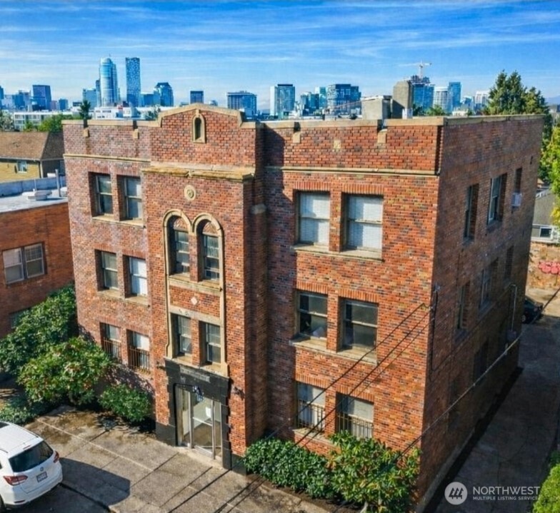 315 12th Avenue E, Seattle, WA 98102