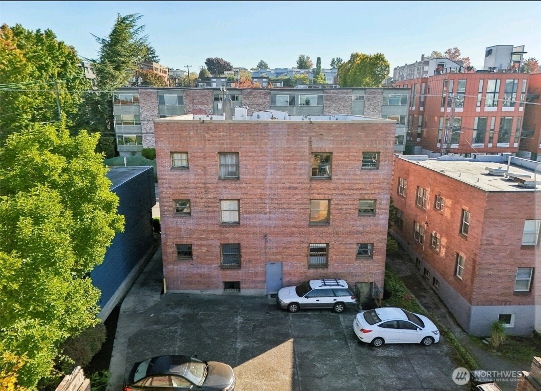 315 12th Avenue E, Seattle, WA 98102