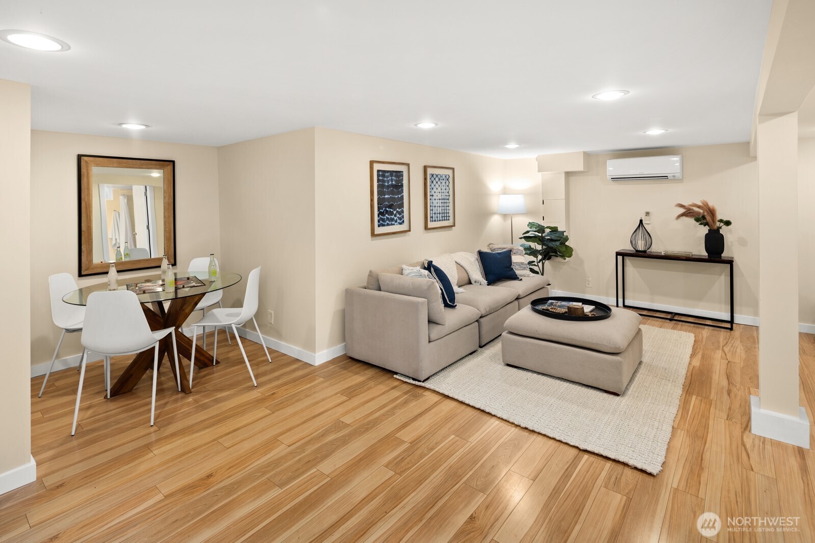 2106 NW 77th Street , Seattle, WA 98117