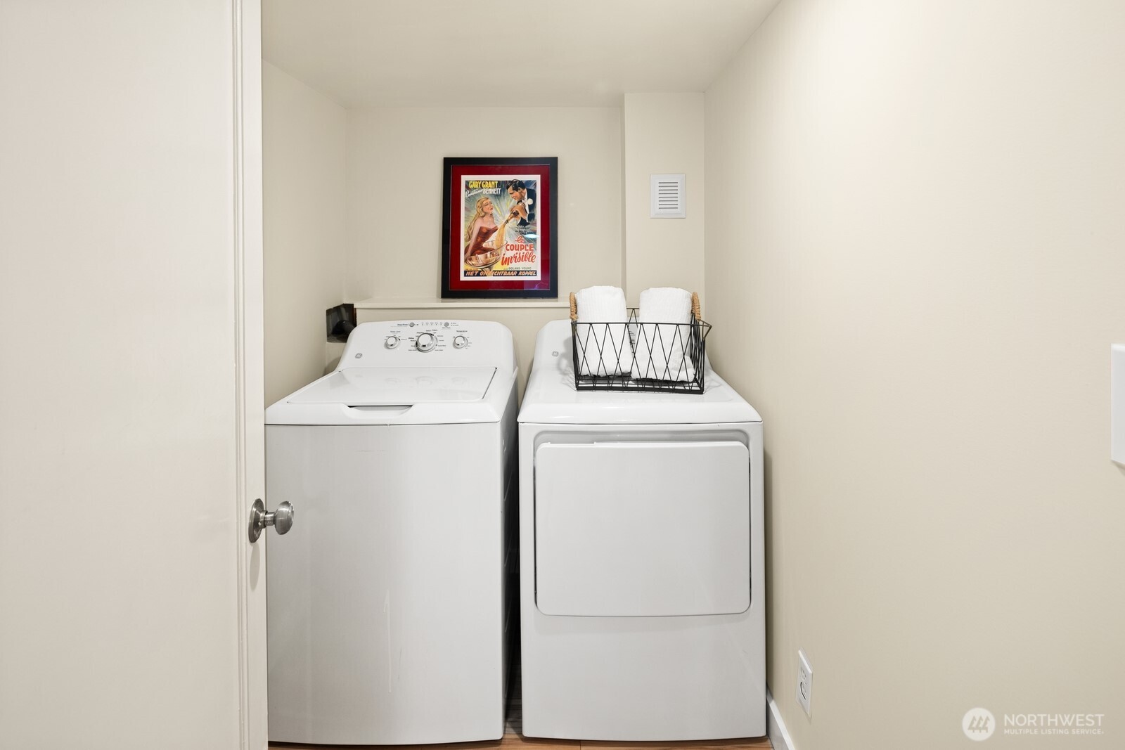 2106 NW 77th Street , Seattle, WA 98117