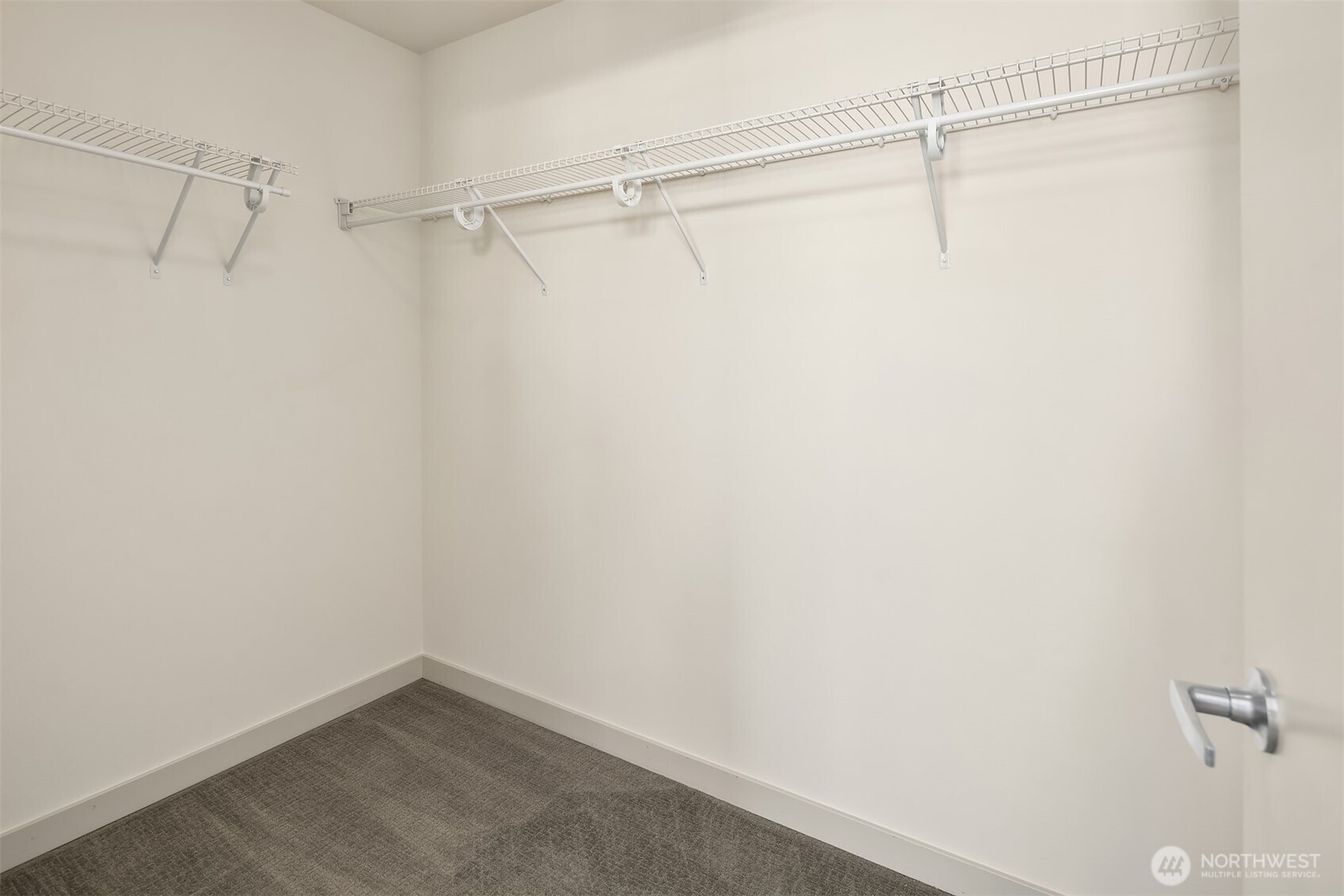 3446 B 22nd Avenue W, Seattle, WA 98199