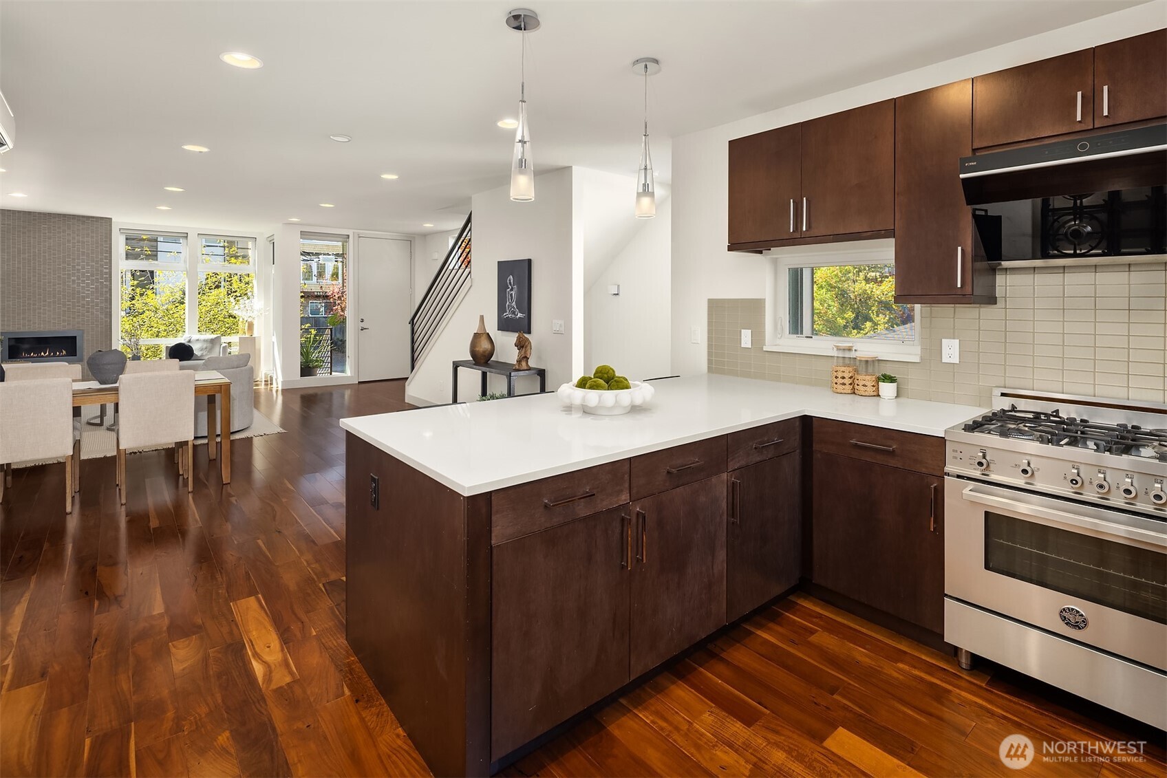 3446 B 22nd Avenue W, Seattle, WA 98199