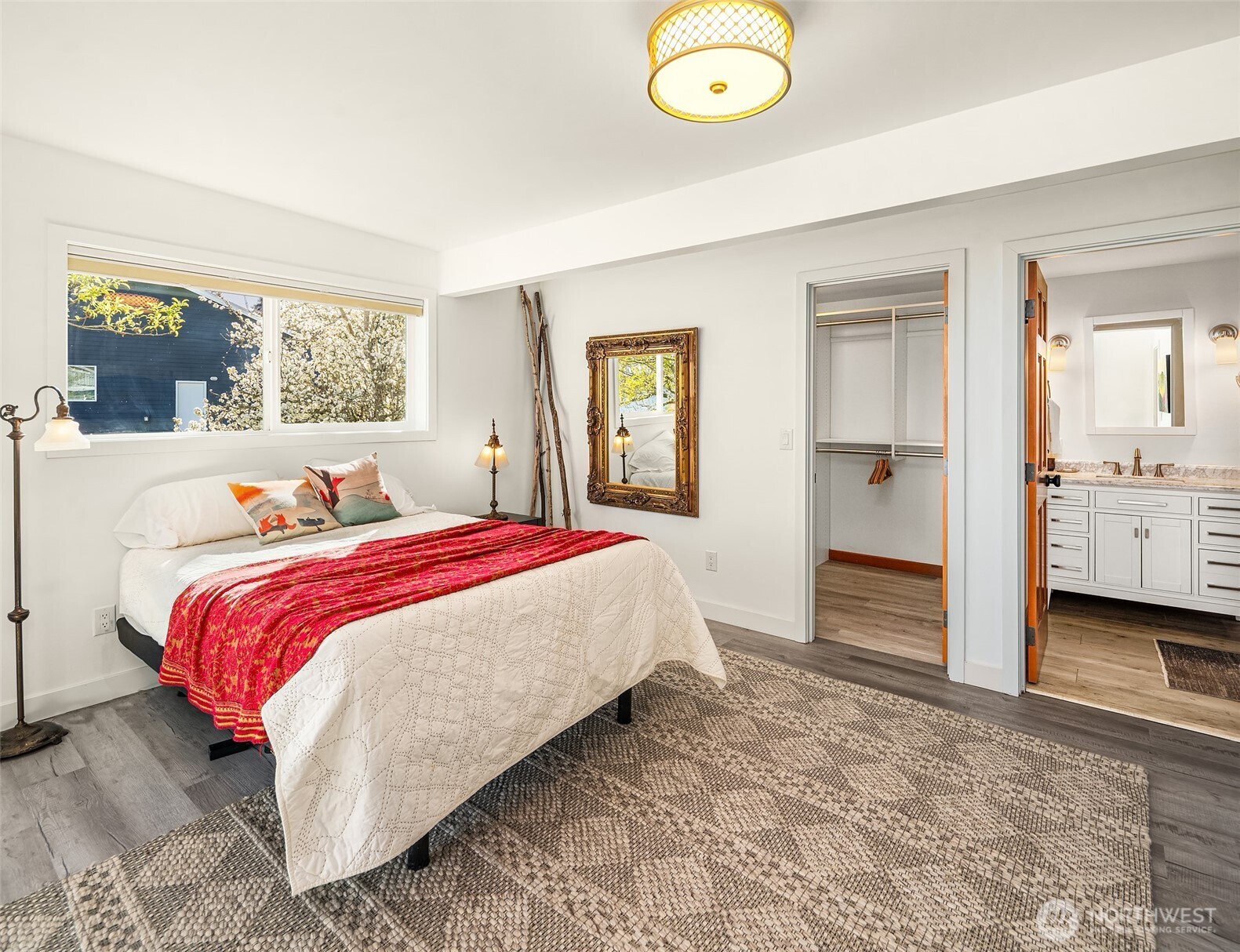 27518 Sandy Shores Drive SW, Vashon, WA 98070-0000