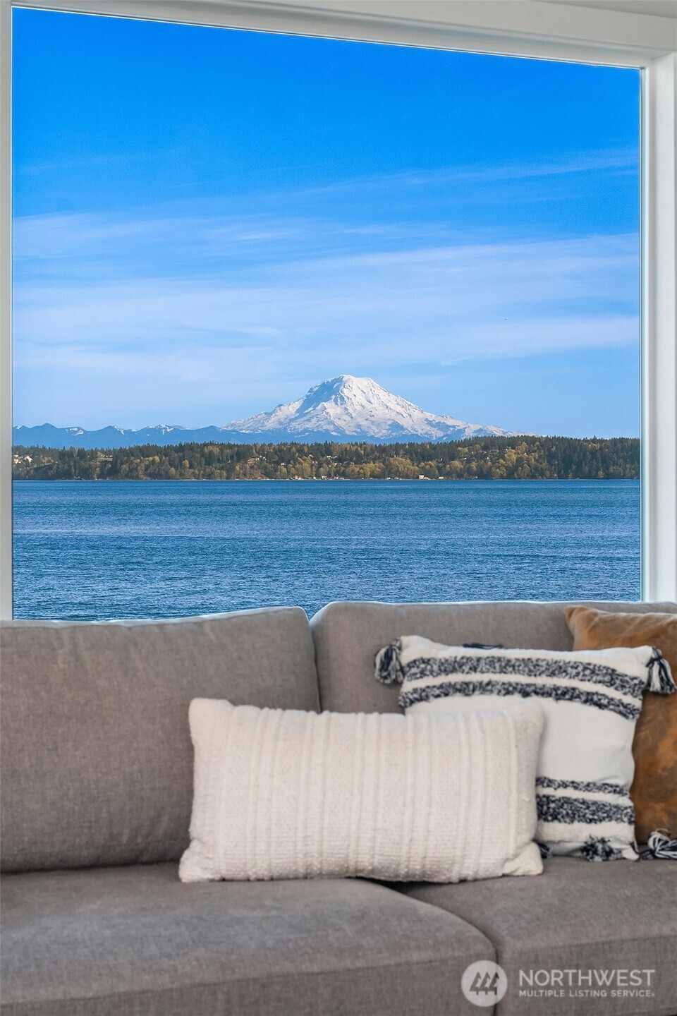 27518 Sandy Shores Drive SW, Vashon, WA 98070-0000