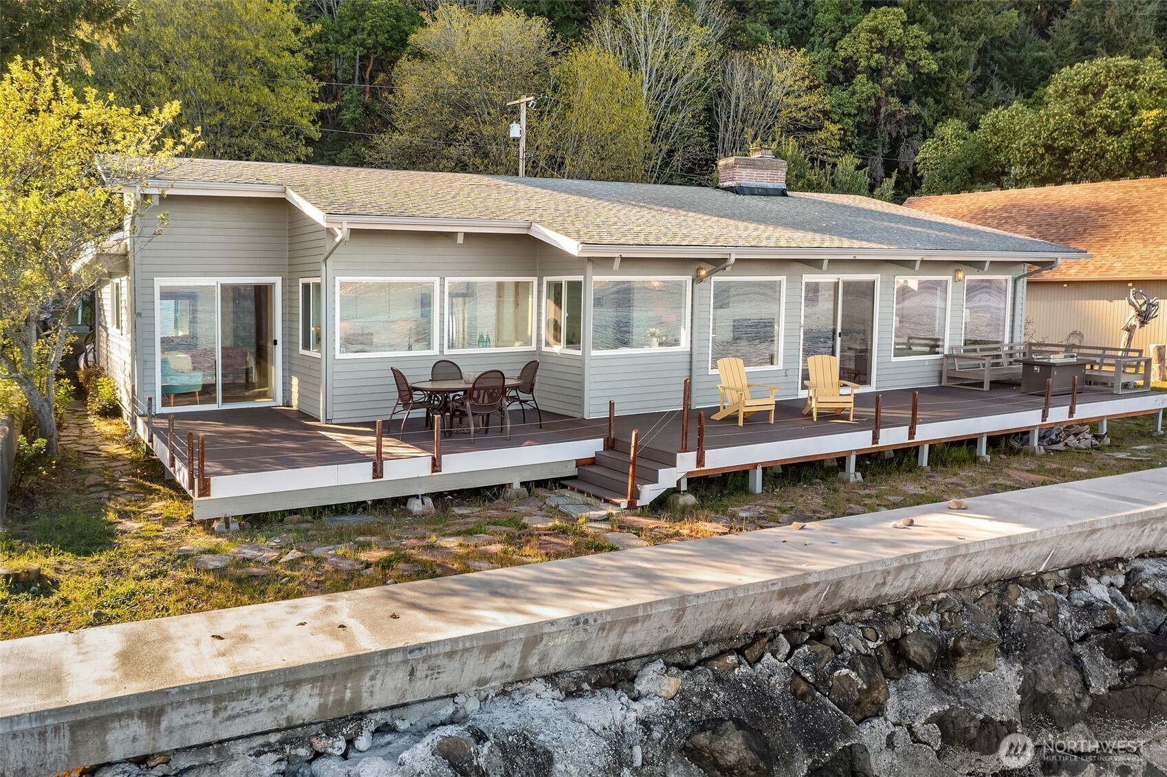 27518 Sandy Shores Drive SW, Vashon, WA 98070-0000