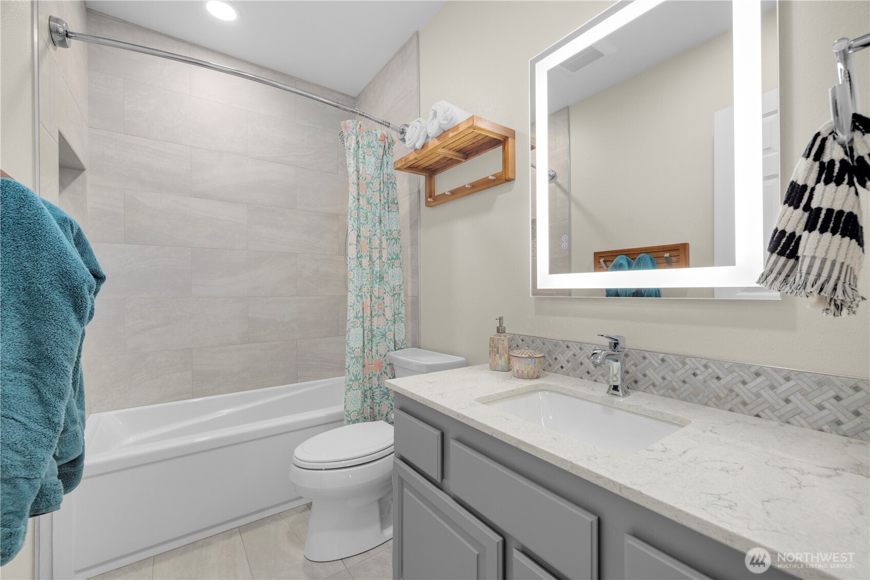 2630 NW Oakcrest Drive , Issaquah, WA 98027