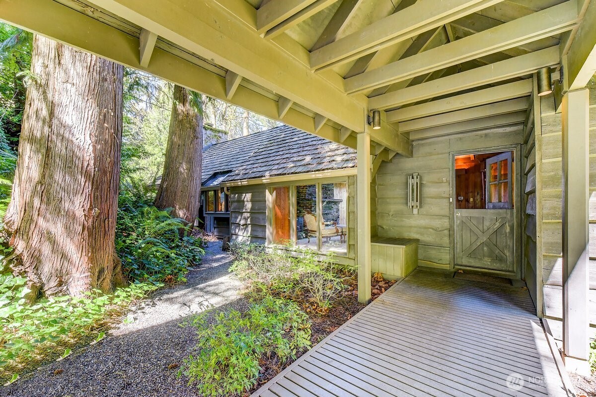 7802 NE 170th Street , Kenmore, WA 98028