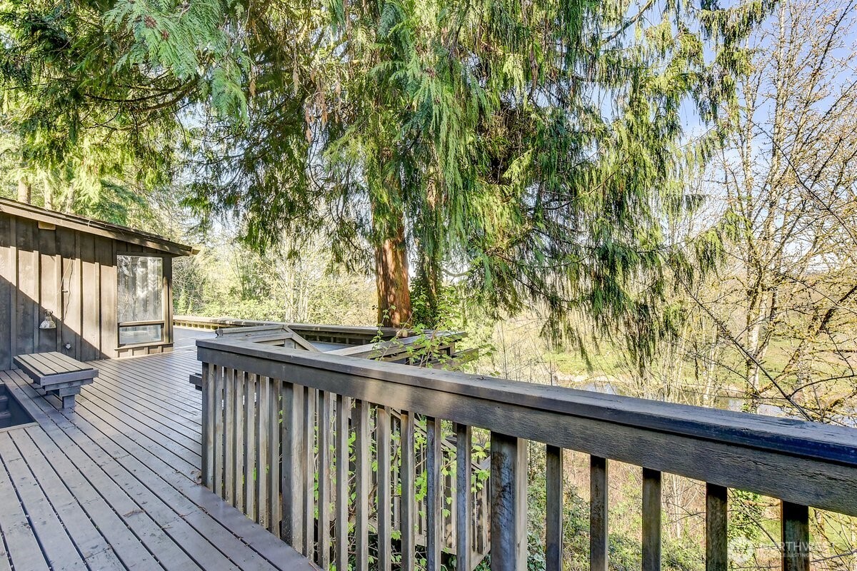 7802 NE 170th Street , Kenmore, WA 98028