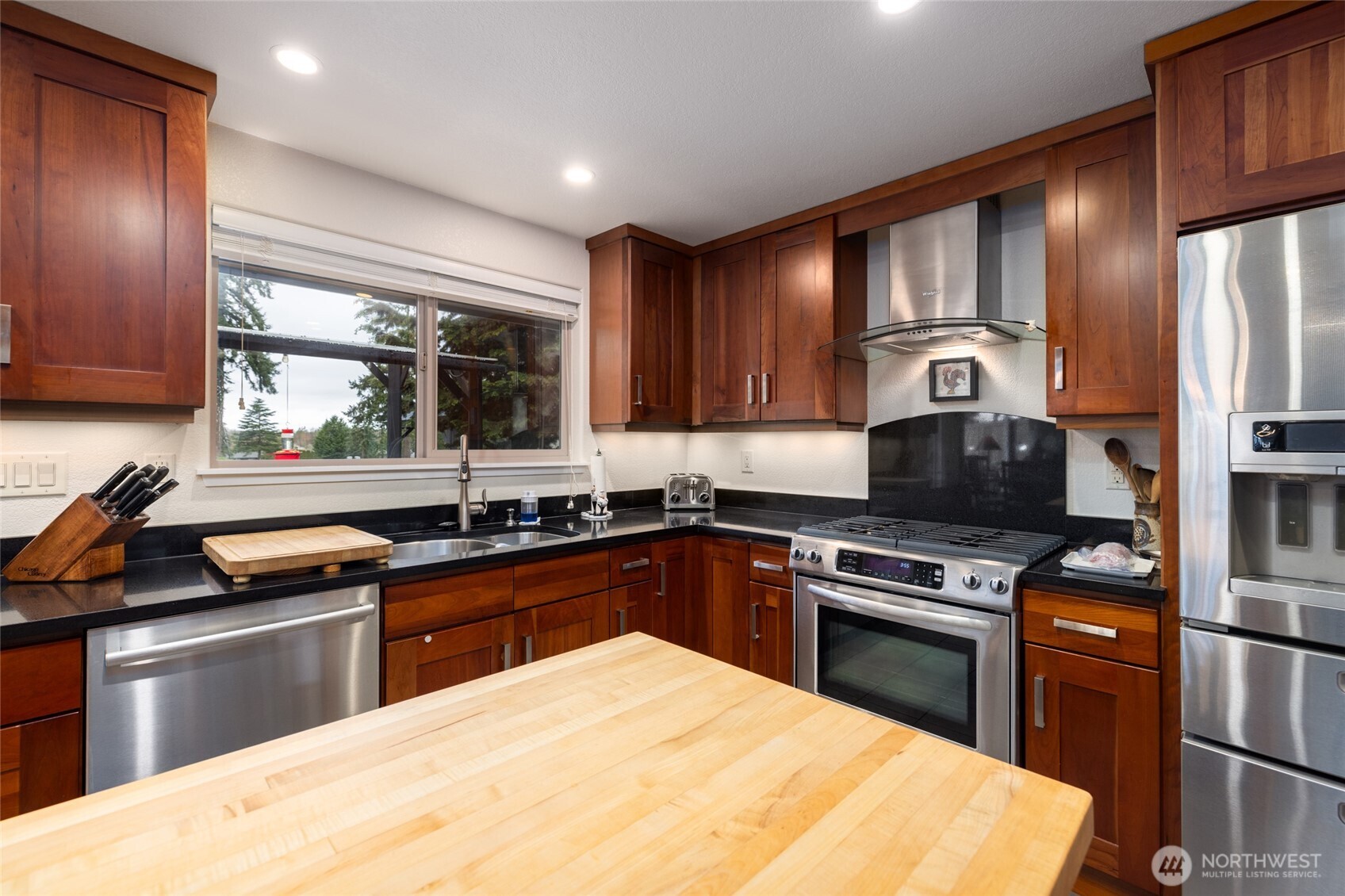 16505 Country Club Drive , Burlington, WA 98233