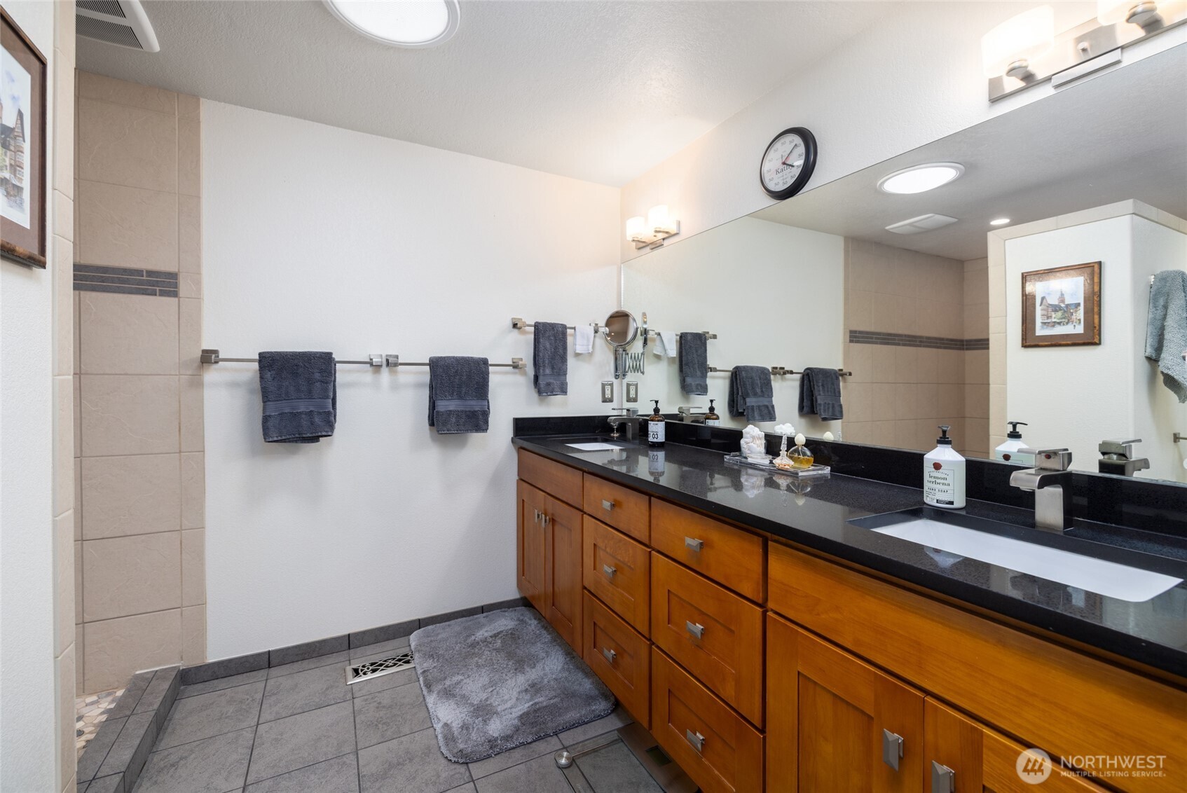 16505 Country Club Drive , Burlington, WA 98233