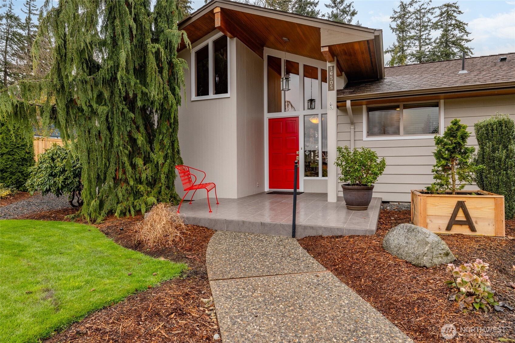 16505 Country Club Drive , Burlington, WA 98233