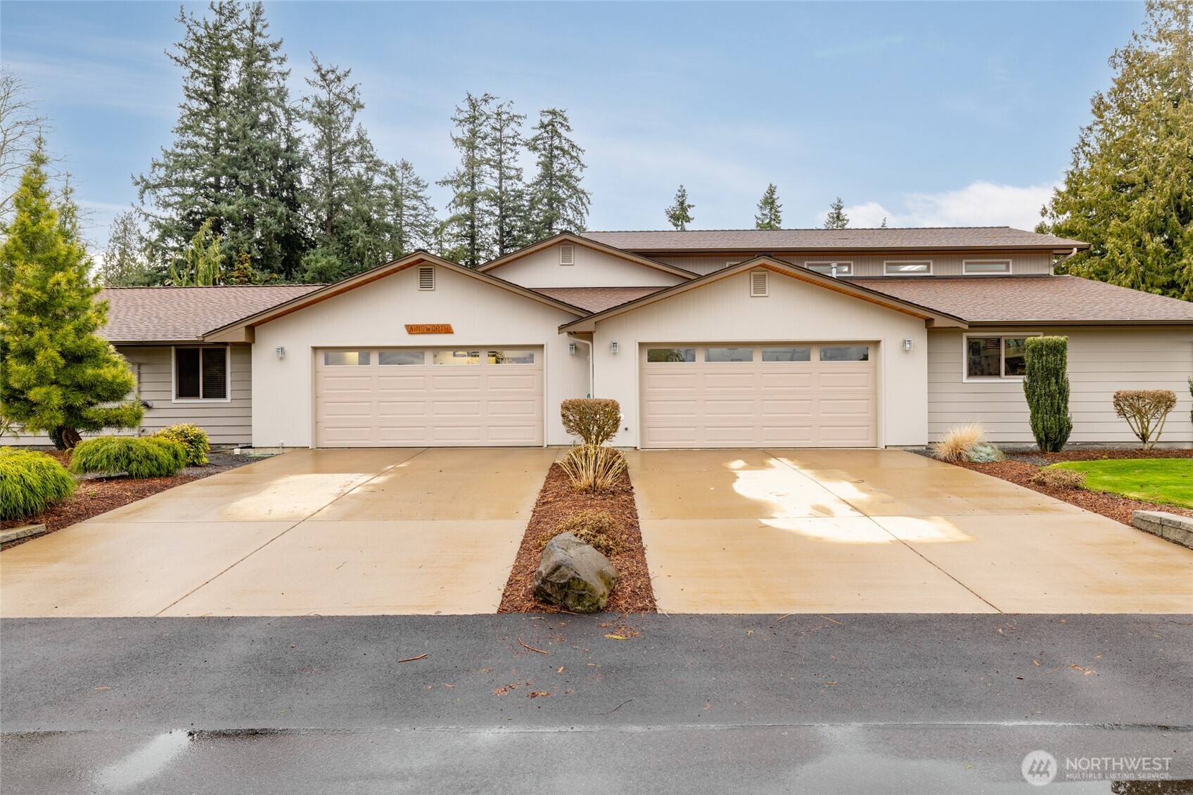 16505 Country Club Drive , Burlington, WA 98233
