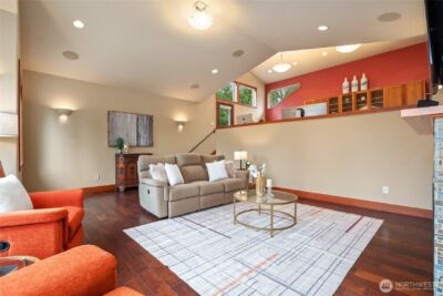 19915 SE Petrovitsky Road , Maple Valley, WA 98038 - Photo 12