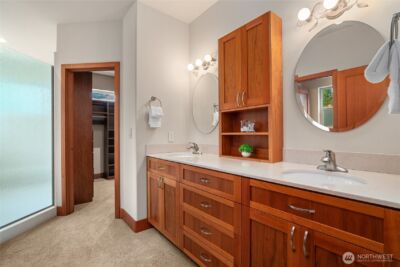 19915 SE Petrovitsky Road , Maple Valley, WA 98038 - Photo 20