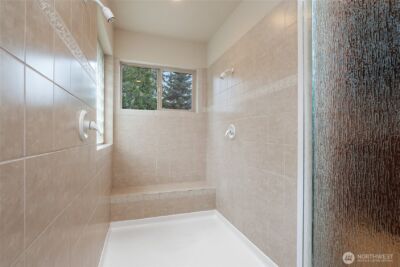 19915 SE Petrovitsky Road , Maple Valley, WA 98038 - Photo 21