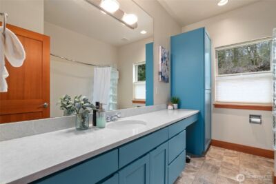 19915 SE Petrovitsky Road , Maple Valley, WA 98038 - Photo 24