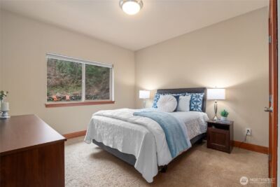 19915 SE Petrovitsky Road , Maple Valley, WA 98038 - Photo 25