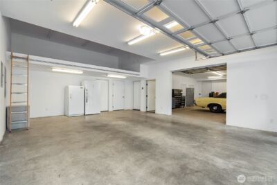 19915 SE Petrovitsky Road , Maple Valley, WA 98038 - Photo 32