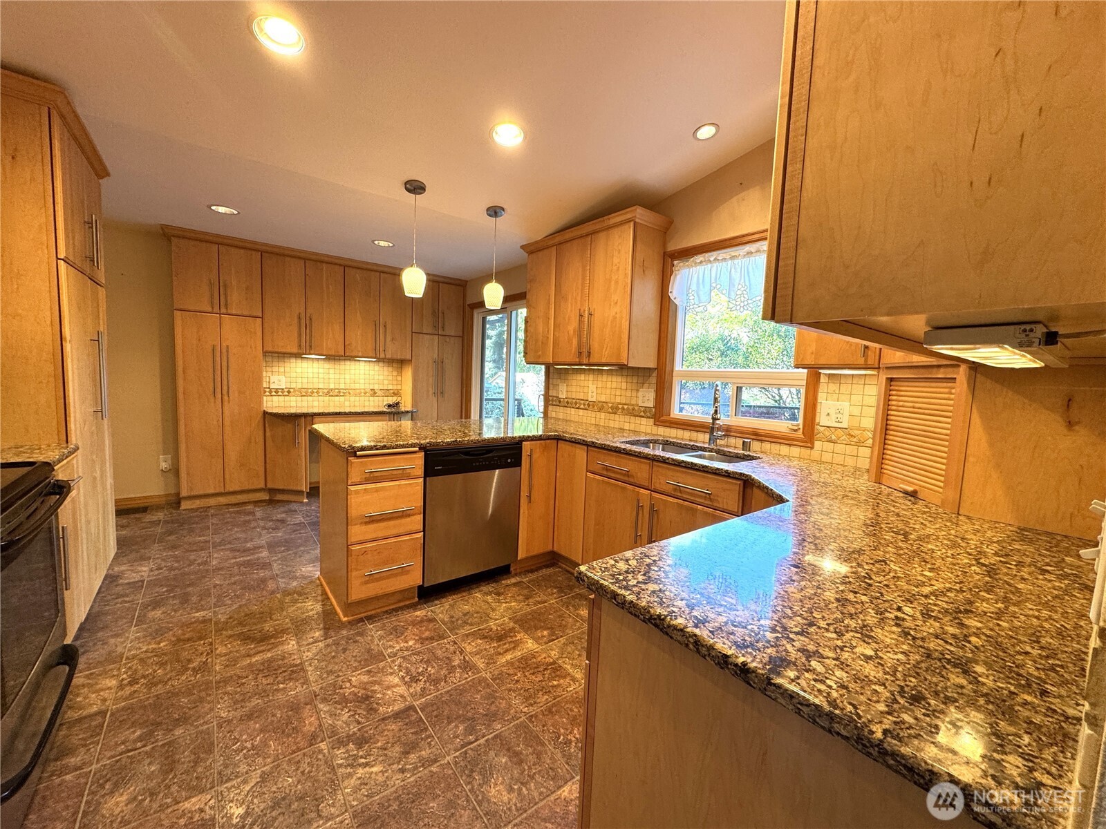 2318 NE Brookview Drive , Vancouver, WA 98686