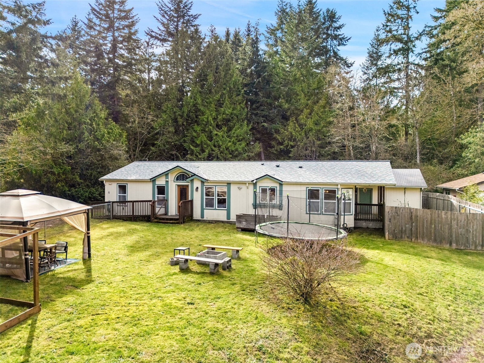 5037 SE Horstman Road , Port Orchard, WA 98366