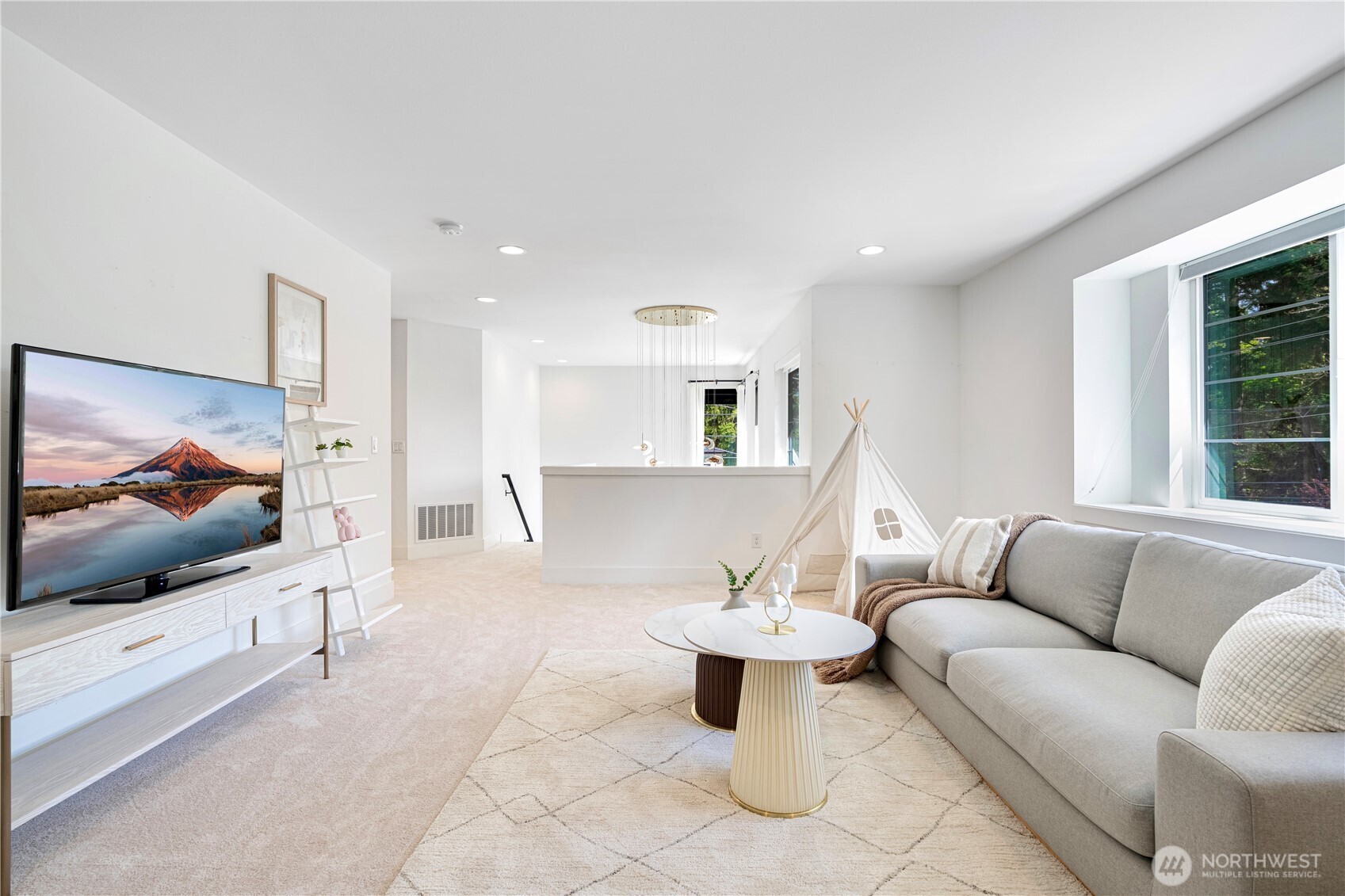 9417 132nd AVE NE , Kirkland, WA 98033