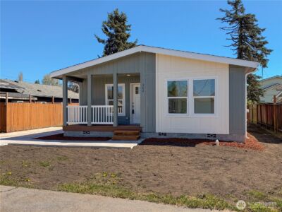 202 S 9th Avenue , Kelso, WA 98626 - Photo 1