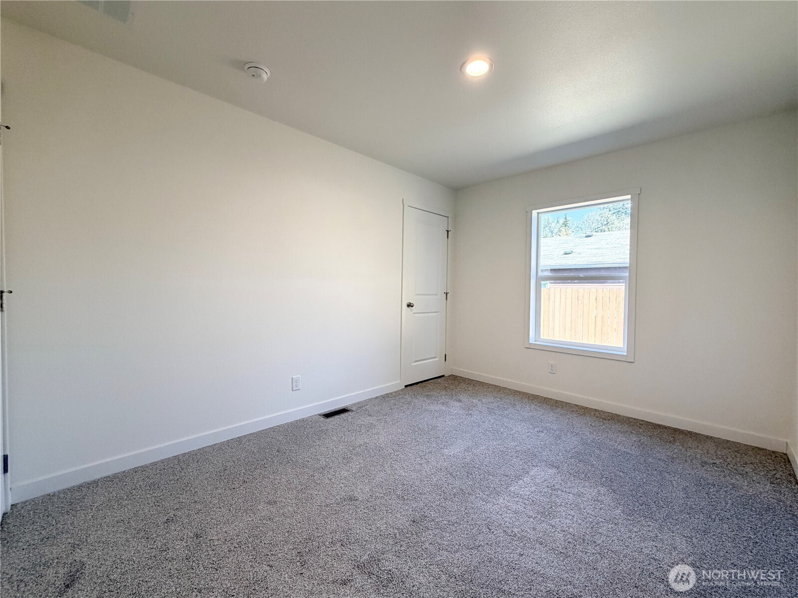 202 S 9th Avenue , Kelso, WA 98626