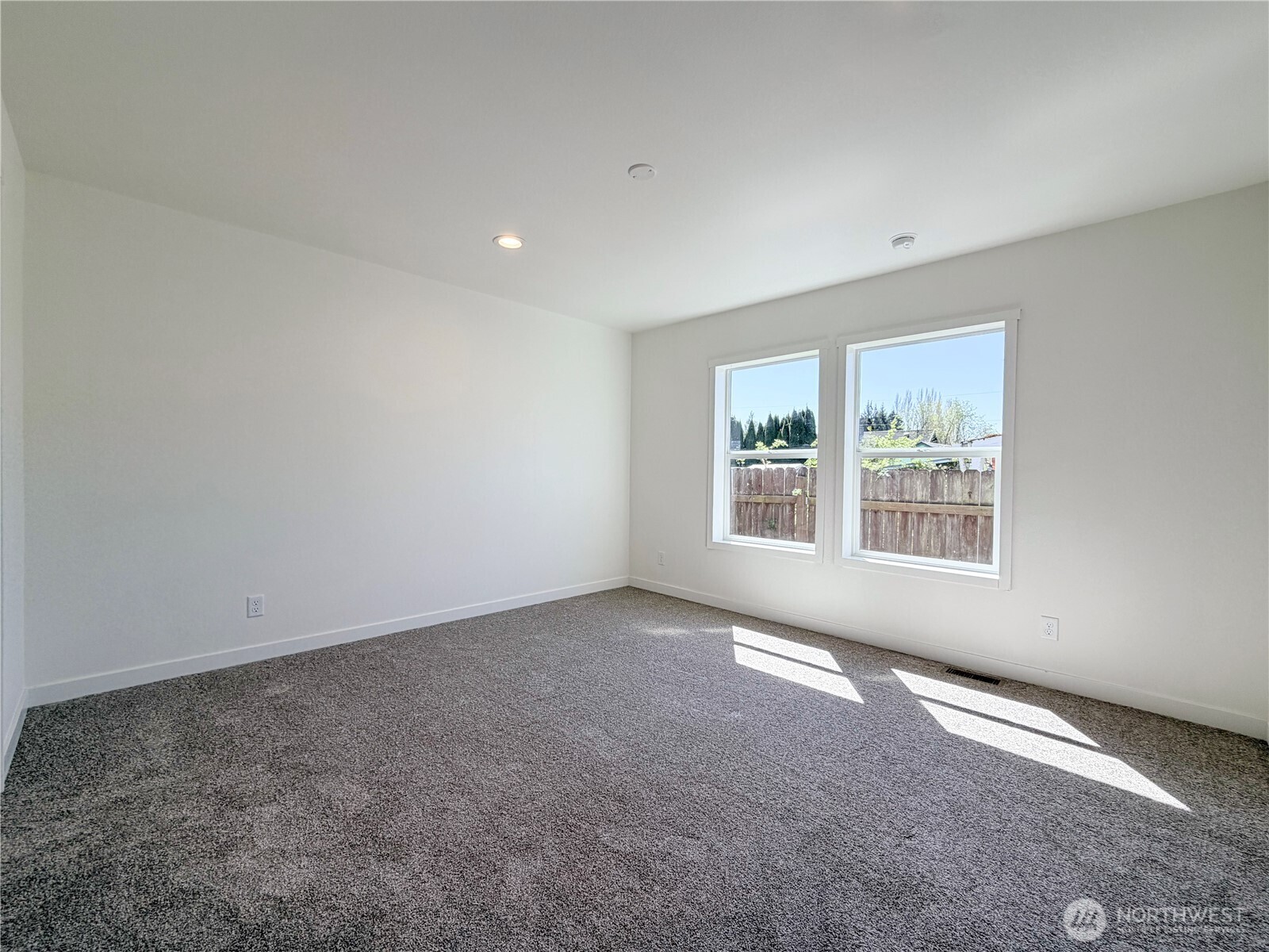 202 S 9th Avenue , Kelso, WA 98626