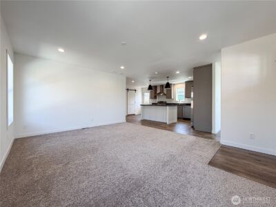 202 S 9th Avenue , Kelso, WA 98626 - Photo 4