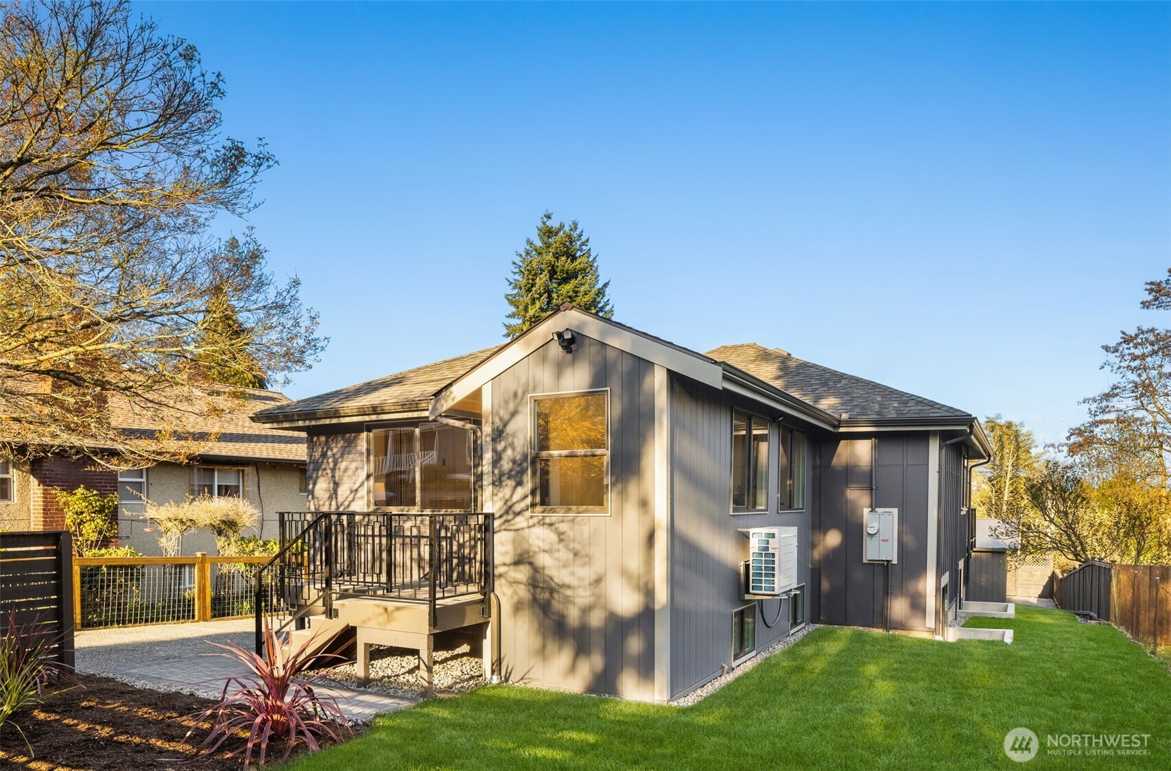 12012 North Park Avenue N, Seattle, WA 98133